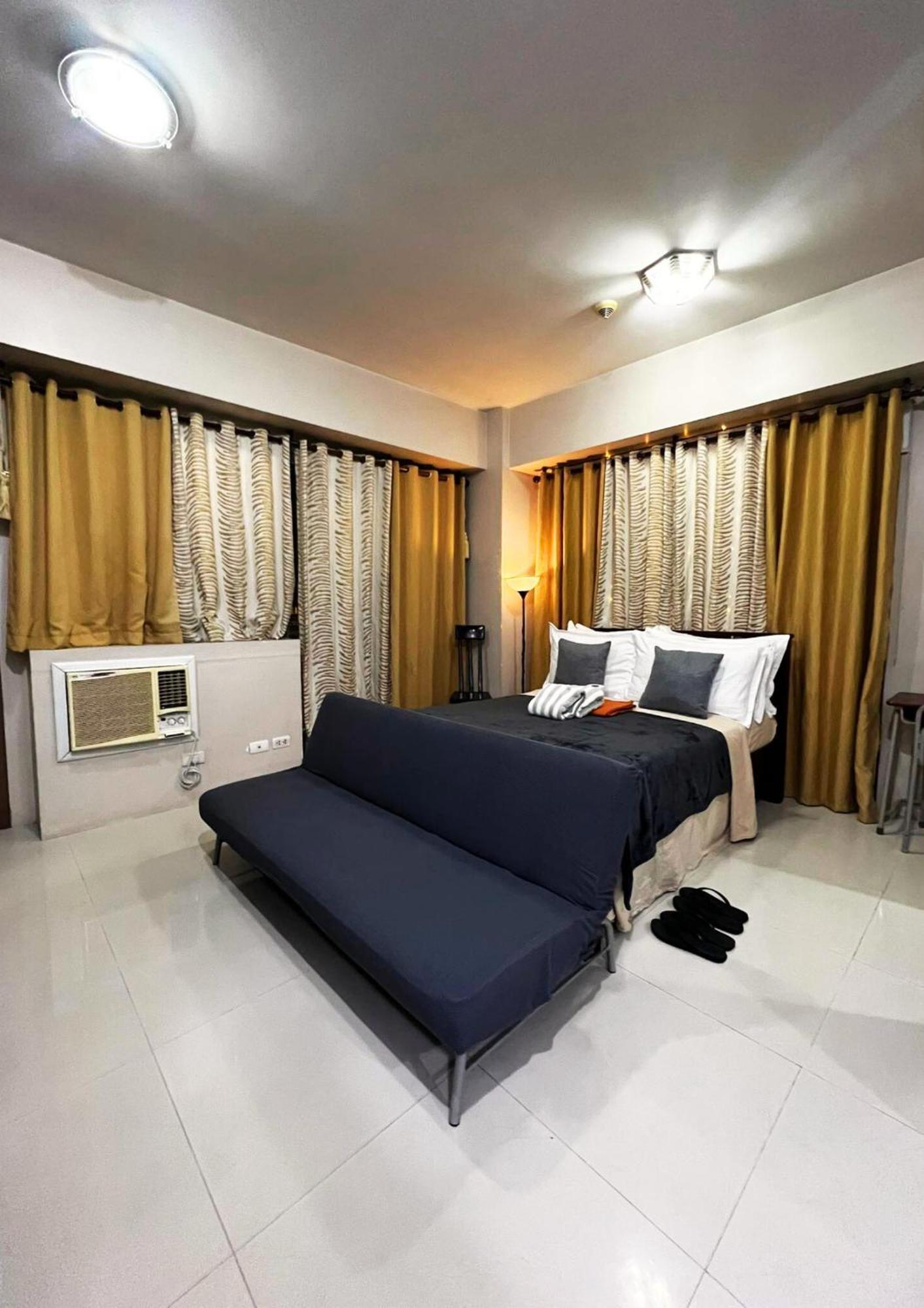 One Palm Tree Villas Condominium - Studio 7Th Fl With Balcony - Across Terminal 3 Airport Pasay Exteriér fotografie