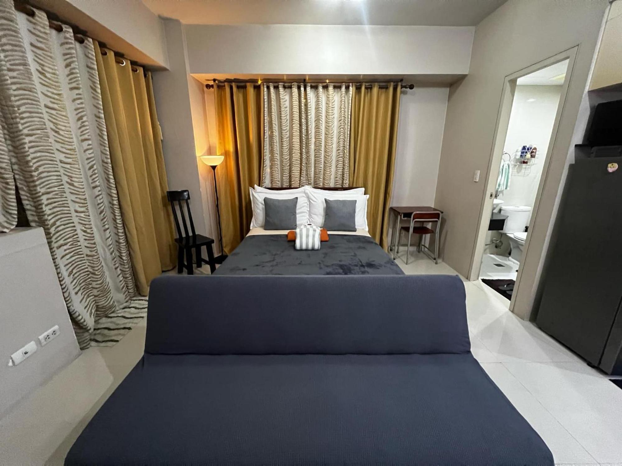 One Palm Tree Villas Condominium - Studio 7Th Fl With Balcony - Across Terminal 3 Airport Pasay Exteriér fotografie