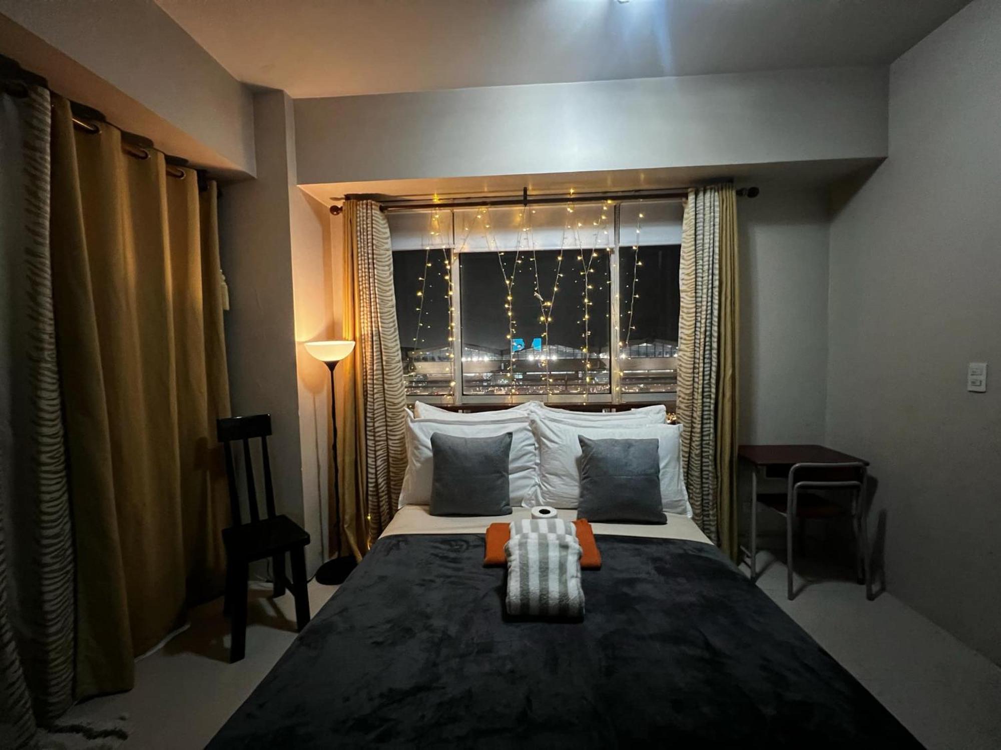 One Palm Tree Villas Condominium - Studio 7Th Fl With Balcony - Across Terminal 3 Airport Pasay Exteriér fotografie