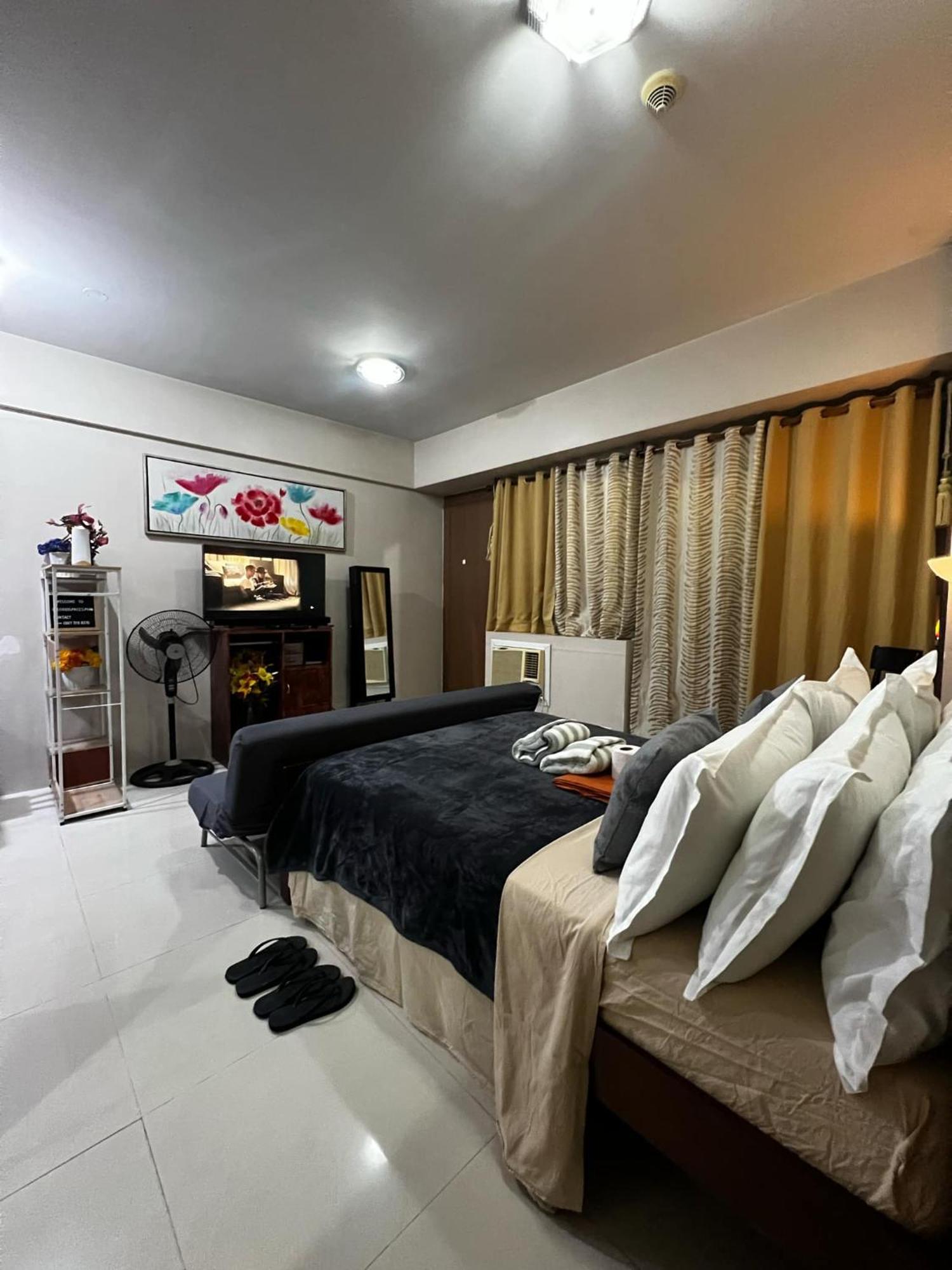 One Palm Tree Villas Condominium - Studio 7Th Fl With Balcony - Across Terminal 3 Airport Pasay Exteriér fotografie