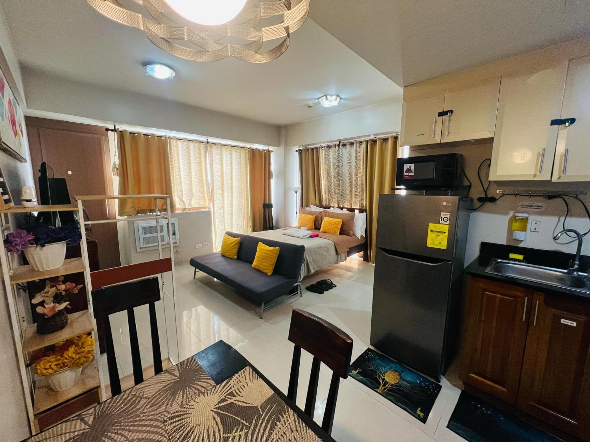 One Palm Tree Villas Condominium - Studio 7Th Fl With Balcony - Across Terminal 3 Airport Pasay Exteriér fotografie